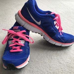 Women’s Nike Dual Fusion ST2 Tennis Shoes